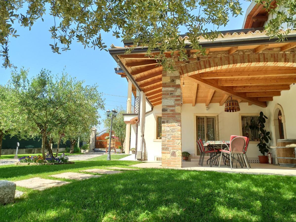Le Zampolle B & B Colà エクステリア 写真