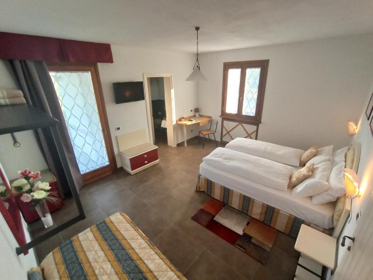 Le Zampolle B & B Colà エクステリア 写真